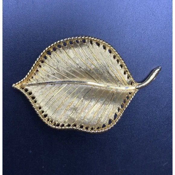 BSK Jewelry Bsk Leaf Brooch Pin Brushed Textured Classic